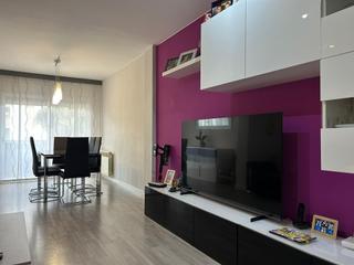 Pis  Carrer bidasoa, del. Amplio piso en la gripia, 3 habitaciones dobles, 2 baos, prqui