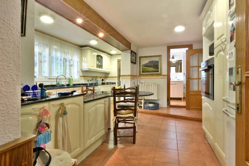 Foto 3346e6c4-ff96-4520-8415-ea328be8c76b. Xalet amb aparcament piscina a Matadepera