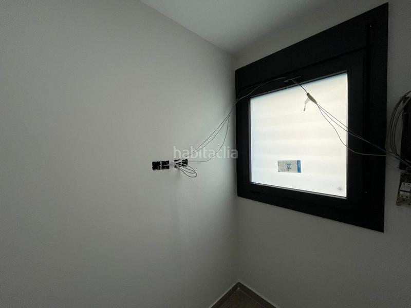 Foto 1ca56813-999b-42e2-976f-b1a2ce4fa50e. Planta baixa amb calefacció aparcament a Ca n'Aurell Terrassa