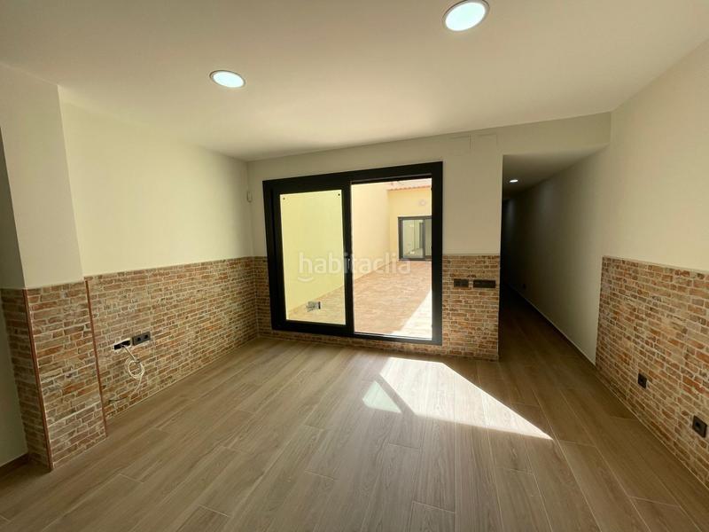 Foto 661697c2-b6fb-49ba-aa86-edd5aeebbe1c. Planta baixa amb calefacció aparcament a Ca n'Aurell Terrassa