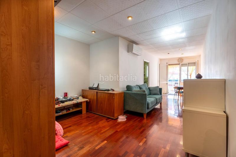 Foto 028139a1-317c-4084-96f1-c3e681d14adc. Reihenhaus mit heizung parking in Barri del Centre Terrassa