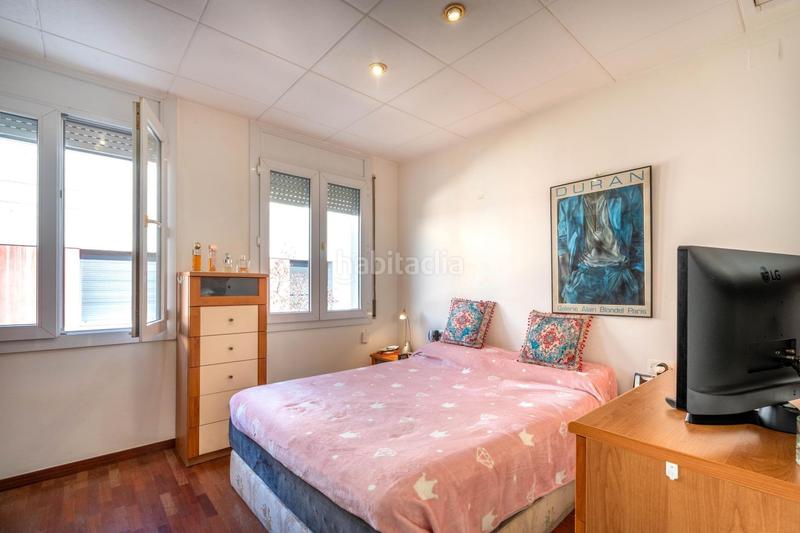 Foto 174d1687-5465-407c-a6e4-4b45fbbba949. Reihenhaus mit heizung parking in Barri del Centre Terrassa