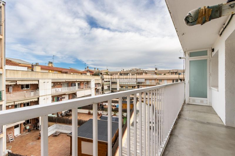 Foto a1124302-816e-4fa0-9777-221034bd7039. Àtic a Barri del Centre Terrassa