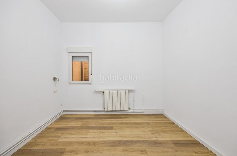 Foto 0d4056d1-9308-42e9-83b3-46346daeb584. Àtic amb calefacció aparcament a Ca n'Aurell Terrassa