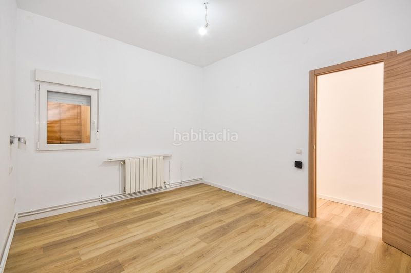 Foto 54ea523f-0c0a-4b35-865d-f8ca4fea3c4e. Àtic amb calefacció aparcament a Ca n'Aurell Terrassa