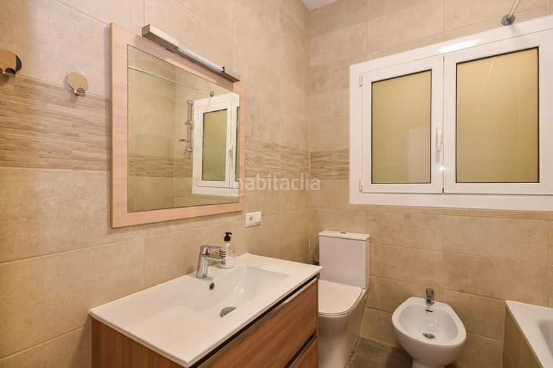 Foto b89e1f09-5462-4035-8447-49ce77a890bb. Àtic amb calefacció aparcament a Ca n'Aurell Terrassa
