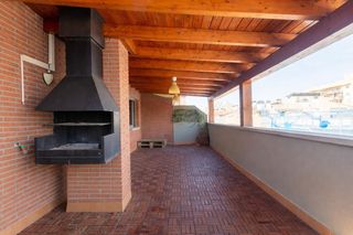 Àtic  Carrer bartrina, de. Espectacular aticoduplex en sant pere con parquing incluido.