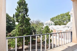 Piso  Josep freixa i argemi. Vivienda única en el parc de sant jordi, con vistas a la masía f