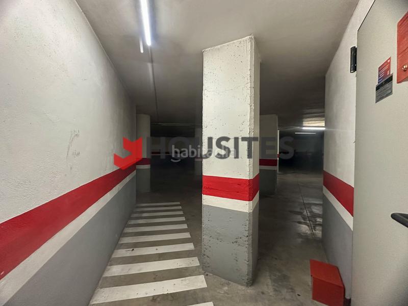 Foto 270fbcb5-dd0e-4bcc-ac11-62098328c638. Car parking in Parque Geólogo José Royo Gómez Castellón de la Plana