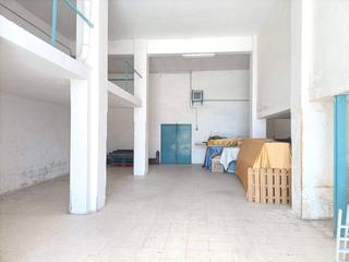 Local Comercial a Taradell. Local en venta en centre