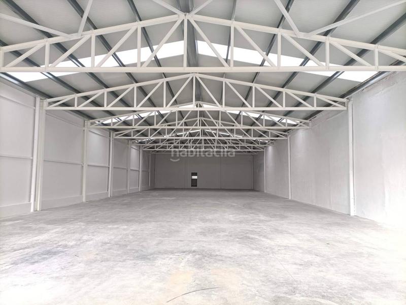 Foto 42f47cfa-bc81-4611-973a-827d346bcc6a. Lloguer nau industrial a Nord Vic