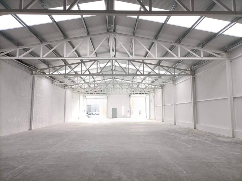 Foto 8e9e7dc6-7470-410b-aa60-5b55d439f2c1. Lloguer nau industrial a Nord Vic