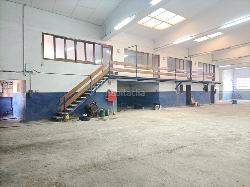 Foto c7c54ca4-6bd1-41be-8274-edf123649480. Lloguer nau industrial a Gurb