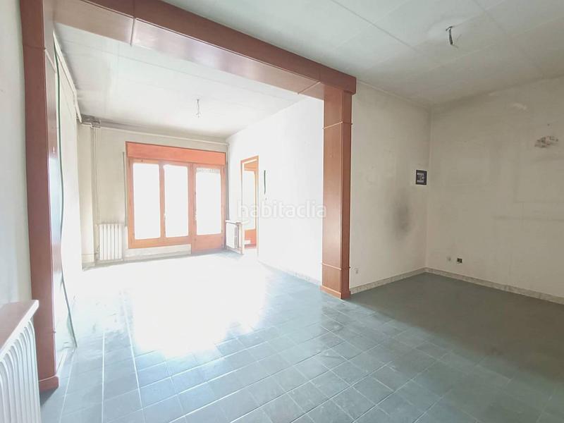 Foto ae98f0f1-e26c-4872-befd-08be55637527. Casa  con jardín en venta en el centro en Centelles