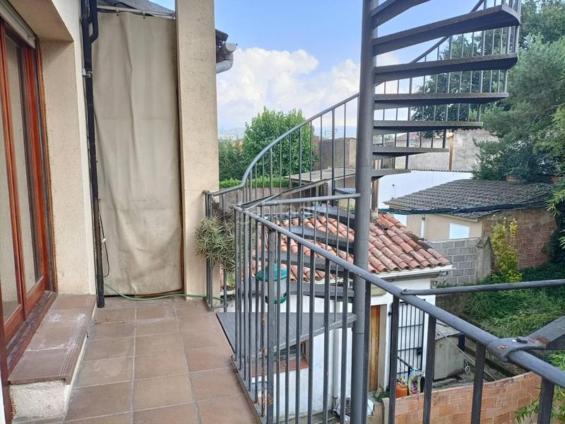 Foto c7ccdf7c-0e40-4110-81f8-075908b83c5f. Casa  con jardín en venta en el centro en Centelles