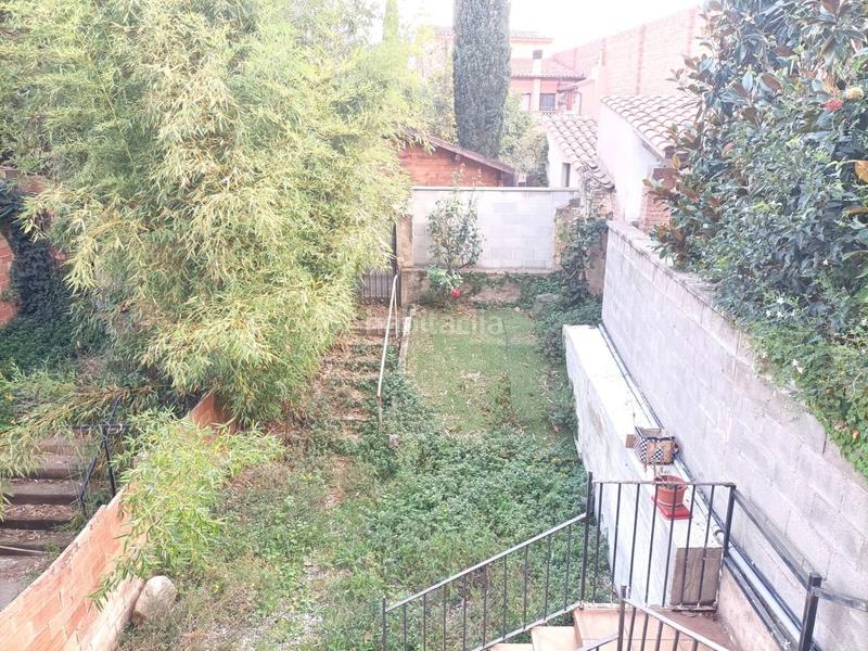Foto f7dadee8-1d8b-4b2c-91ea-a0f8106e56d9. Casa  con jardín en venta en el centro en Centelles