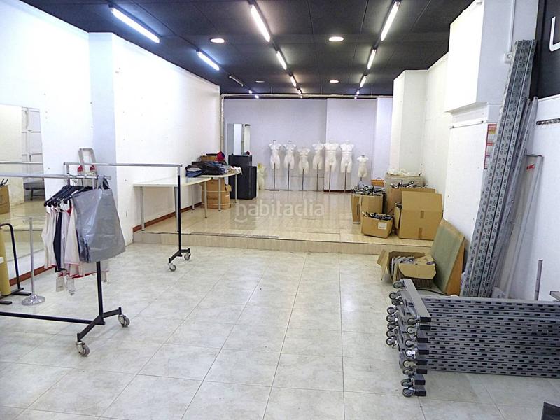 Foto 2642de00-40b4-4a73-a3ee-ae4326a06a7b. Local comercial  en venta muy céntrico en Ripoll