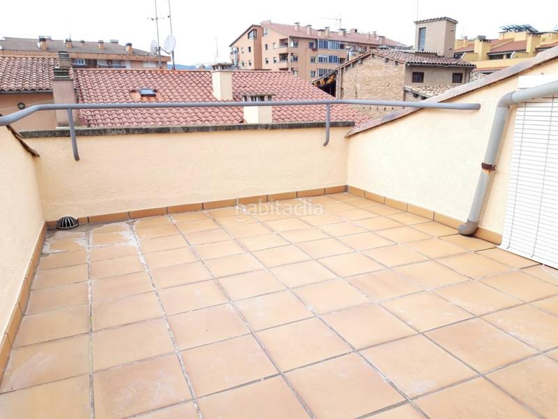 Foto 0bc264ef-e09a-411f-8274-e4c4b1e76381. Rent duplex with heating parking in Nord Vic