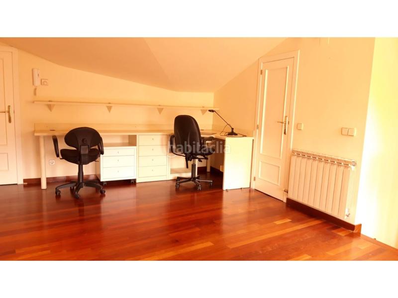 Foto 7f9ae126-3f50-421a-add9-a6c30b807bcd. Rent duplex with heating parking in Nord Vic