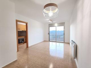 Miete Etagenwohnung in Prats de Lluçanès. Pis en alquiler en centre