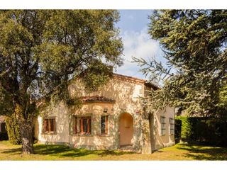 Haus in Torell�. Casa exclusiva en venta!