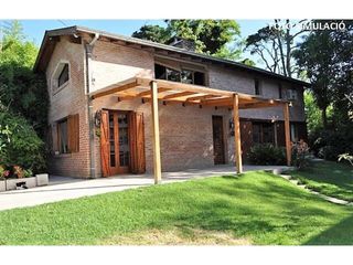 Casa en Folgueroles. Casa en venta en el campet