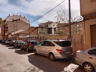 Terreny residencial en San Lorenzo. Gran terreno urbano. a dos calles. 656 m2 para 4.500 m2 de obra