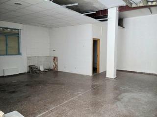 Local Comercial en El Palmar. Bajo comercial  junto teatro bernal.