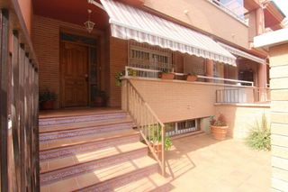 Maison jumelée à Alberca. Venta de chalet adosado