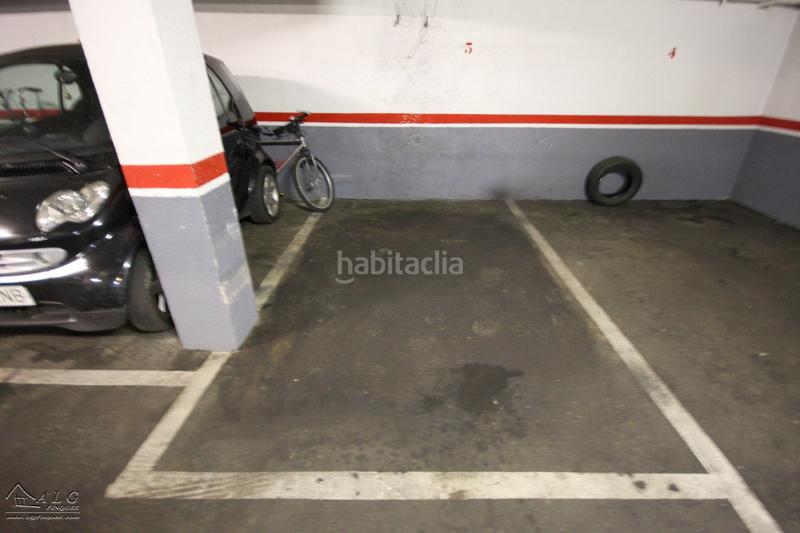 Foto a14237ce-e50c-422e-a6d5-aaf90d9ae1d2. Autoparkplatz in El Camp de l´Arpa del Clot Barcelona