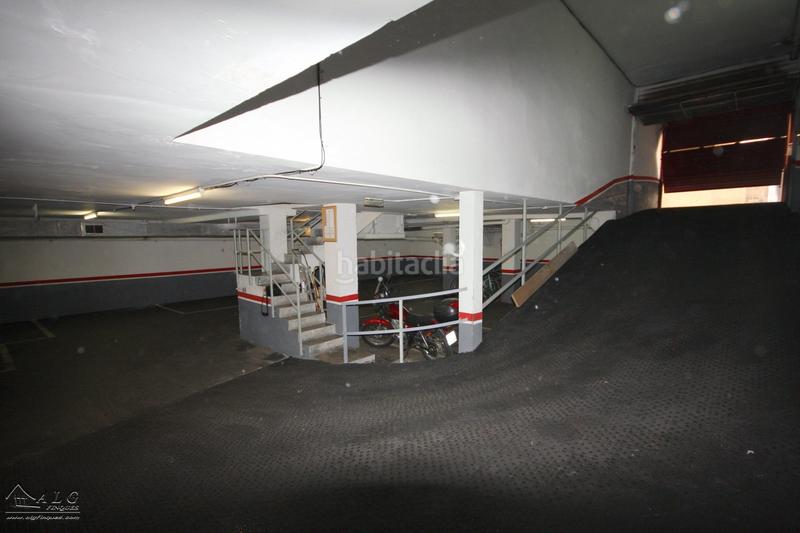 Foto a807a3bd-b8b5-47c0-82e8-1680de5f0391. Parking voiture dans El Camp de l´Arpa del Clot Barcelona