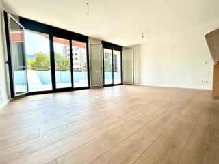 Appartement  Passeig maragall. Unico en zona