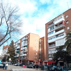 Piso  Calle de la del manojo de rosas. C/la del manojo de rosas