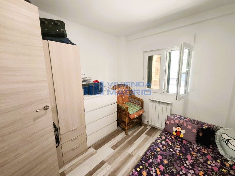 Foto c7c09c0b-4ec3-4cdd-bc3e-c8a5c3d460b3. Flat with heating in Los Ángeles Madrid