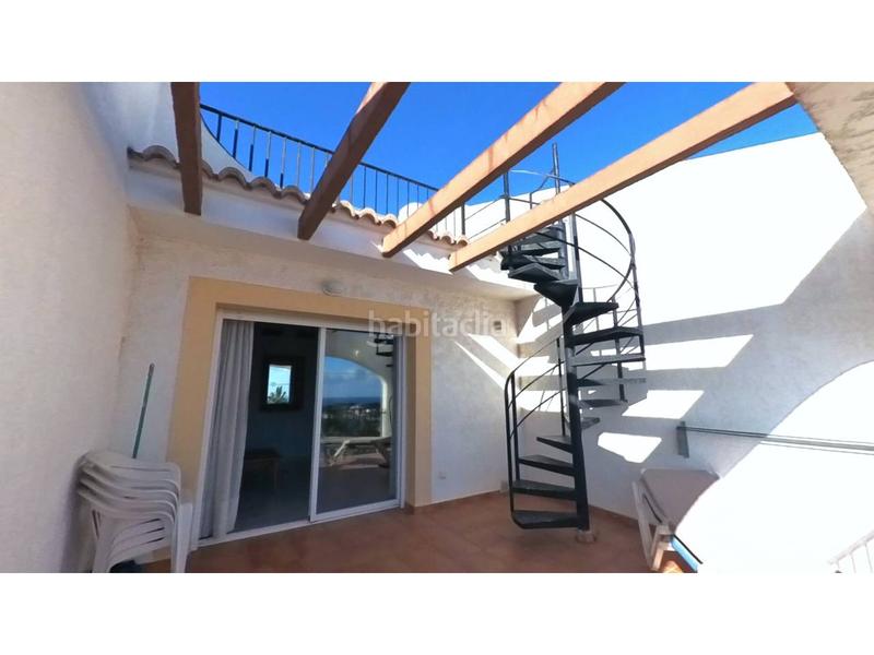 Foto 74367bbb-7a9f-4867-931f-c776e23c44cd. Casa adossada amb aparcament piscina a Cometa Calp