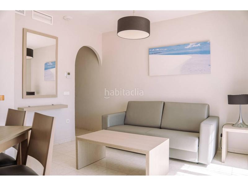 Foto 8e8f9ead-fafc-4bae-a3a8-f3dd98301672. Casa adossada amb aparcament piscina a Cometa Calp