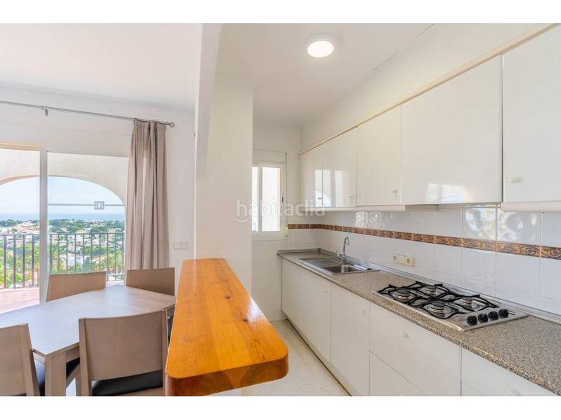 Foto b113d371-69a1-4657-9037-87797e631b37. Casa adossada amb aparcament piscina a Cometa Calp
