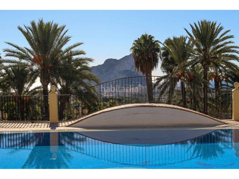 Foto db098a39-7eb3-4164-9066-00edca07aafd. Casa adossada amb aparcament piscina a Cometa Calp