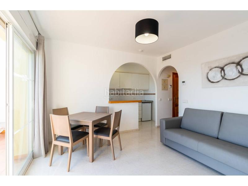 Foto 5693152a-fdeb-4245-8d5d-d366d50a5ff3. Casa adossada amb aparcament piscina a Cometa Calp