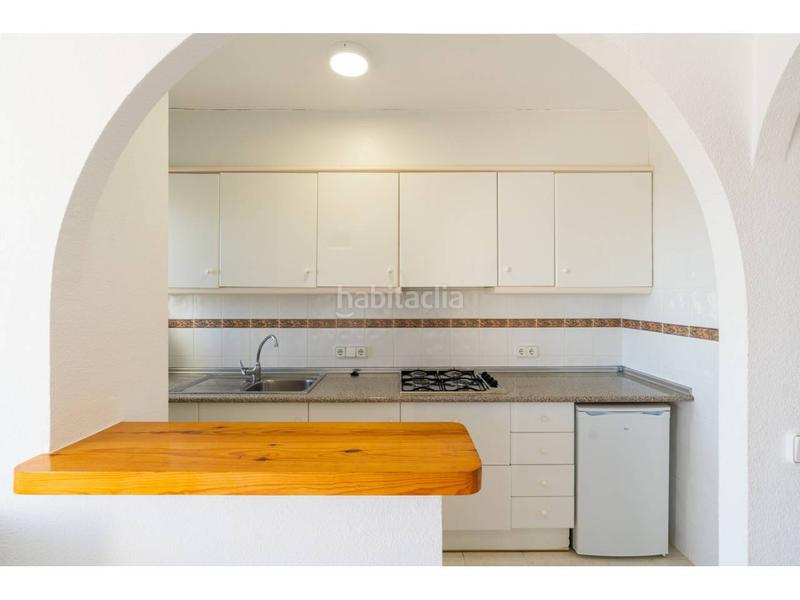 Foto 95a2e6a6-49d2-4517-a0e0-2e4133cc04e8. Casa adosada bungalow en venta. urbanización imperial park en Calp