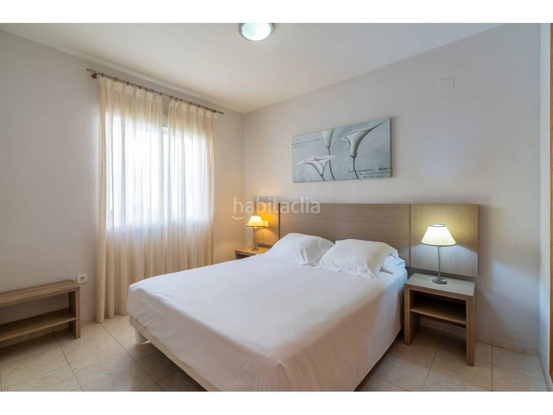Foto dda28039-ca7f-4fe3-b3cf-c2174f1ba555. Casa adossada amb piscina a Gran Sol Calp