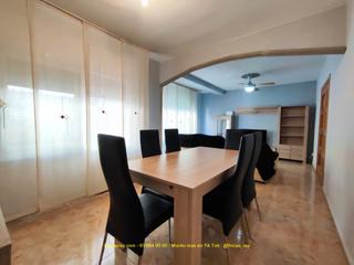 Etagenwohnung  Carrer balmes. Para entrar a vivir !