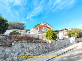 Chalet in Bigues i Riells del Fai. Chalet 265 m2 en can barri