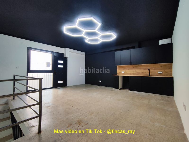 Foto a0248689-4b8b-41f3-9902-9c6ddecc53bb. Local comercial a Polinyà