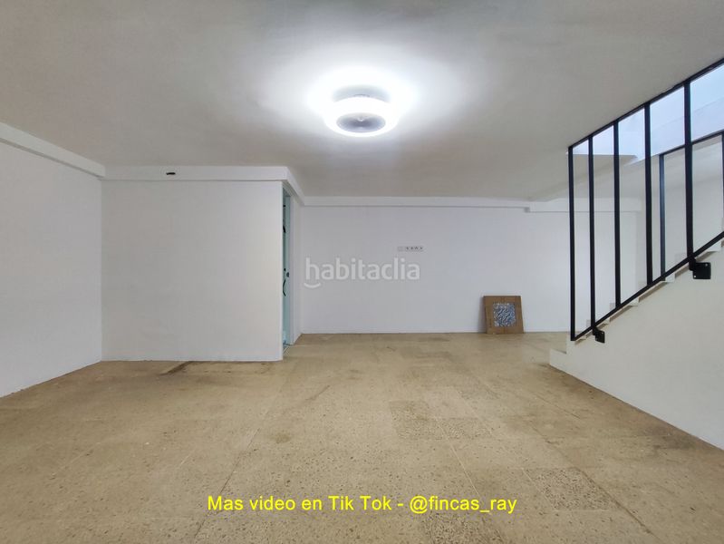 Foto d1bb2d13-e4f0-4a35-bddc-1230ec1b5a50. Local comercial a Polinyà