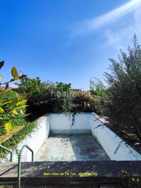 Foto 70be3e31-72a3-48d2-b112-66fe6b89d111. Terreno residencial terreno con edificaciones en Torrelles de Foix