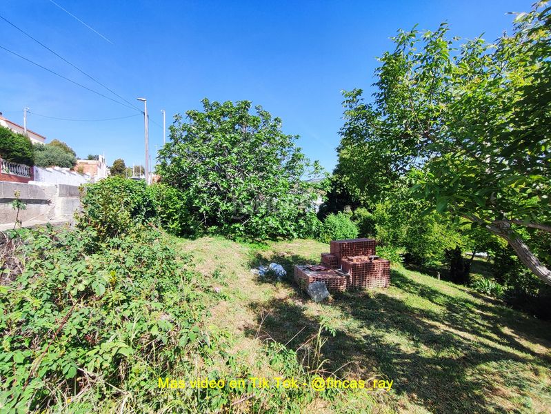 Foto be5d177d-85ba-4462-b43e-f9a335cb546e. Terreno residencial terreno con edificaciones en Torrelles de Foix