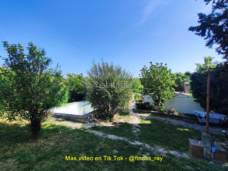Foto d95092c1-e41c-4881-b0ef-79d1ab3ed5ad. Terreno residencial terreno con edificaciones en Torrelles de Foix