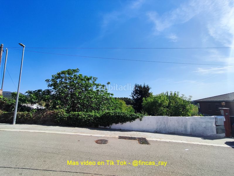 Foto fde49150-8edd-4587-ac2d-d32d39c884e6. Terreno residencial terreno con edificaciones en Torrelles de Foix
