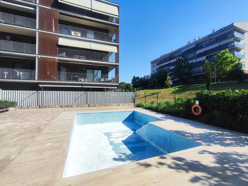 Foto 35e6aa92-4757-490f-99bb-6d22241a558e. Pis amb calefacció aparcament piscina a Can Clos-Pinetons Ripollet